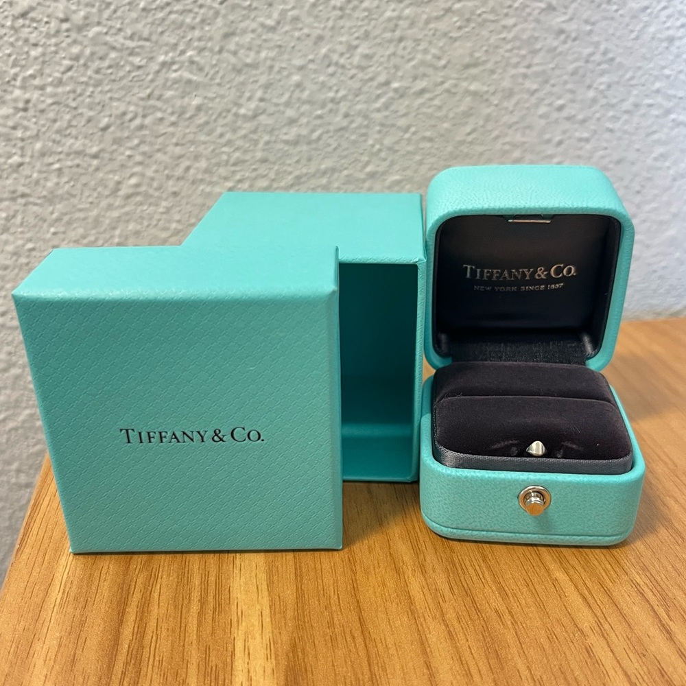 Authentic Tiffany & Co Ring Gift Bundle Set